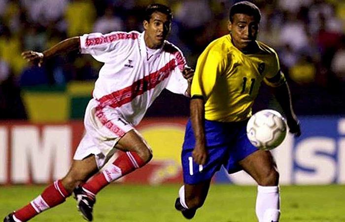 Brasil vs Perú Eliminatorias Corea-Japón 2002. Foto: Youtube