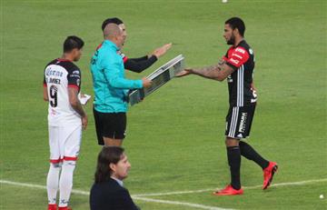 Alexi Gómez: presidente del Atlas lamentó el bajo rendimiento del jugador peruano	