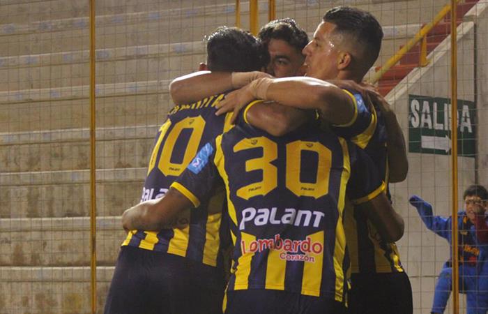 Melgar tropezó ante Sport Rosario la punta a Alianza Lima