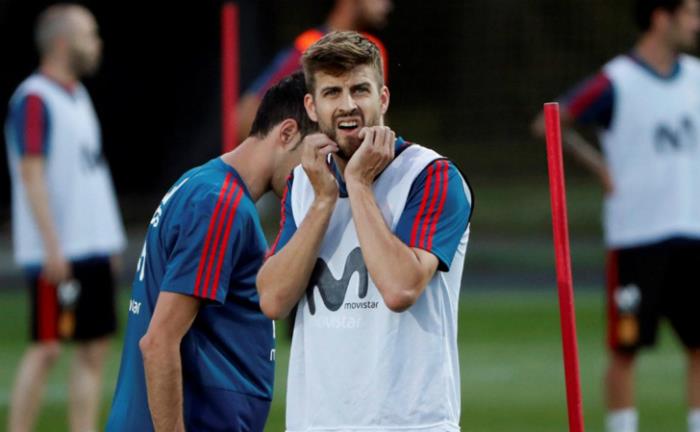 Piqué no terminó los entrenamientos con la Selección de España en su primera práctica en Krasnodar. Foto: EFE