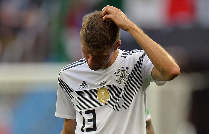 Thomas Müller se lamenta tras caer ante México. Foto: EFE