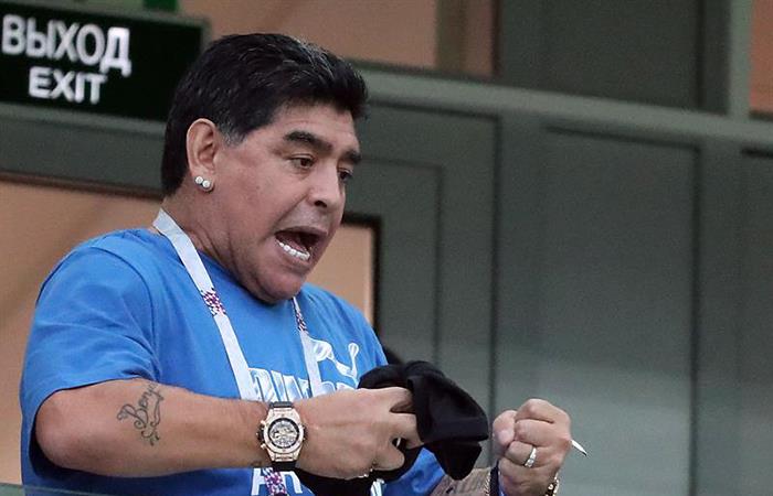Diego Armando Maradona se declara hincha de México. Foto: EFE