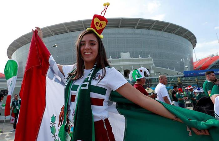 Fiesta en el Ekaterimburgo Arena para el México vs Suecia. Foto: EFE