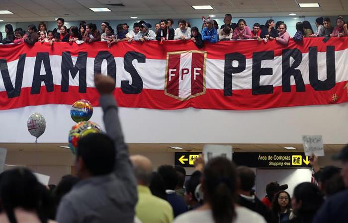 FIFA recordó en emotivo video a hinchas peruanos que llegaron a Rusia. Foto: EFE