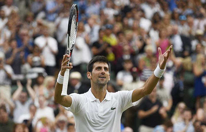 Novak Djokovic disputará su quinta final de Wimbledon. Foto: EFE