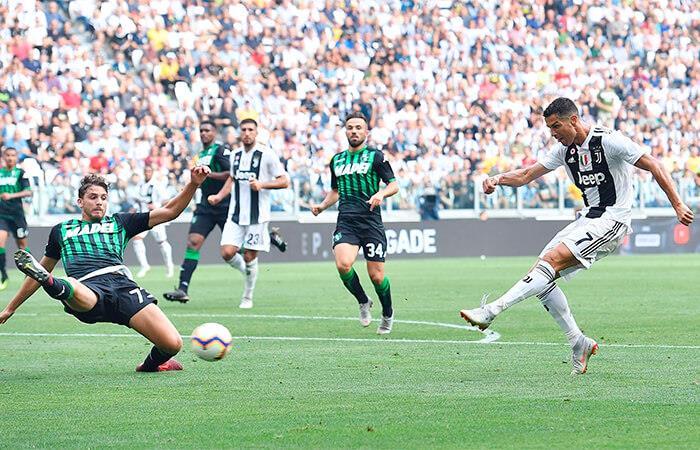 Cristiano Ronaldo se refirió a su doblete con Juventus. Foto: EFE