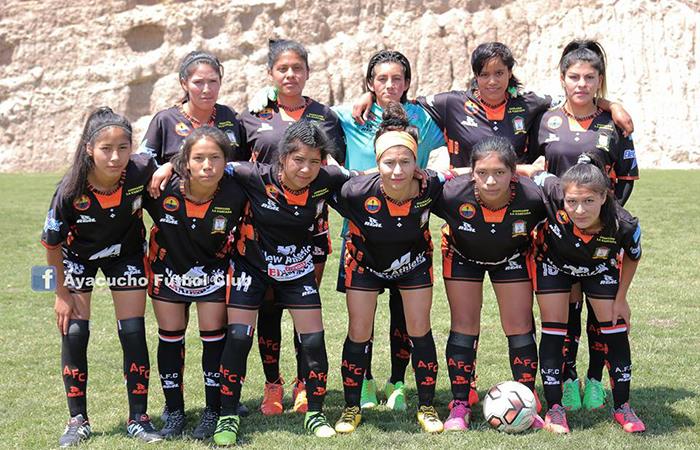 Las jugadoras del Ayacucho FC se encuentran a la espera de sus rivales de la etapa regional. Foto: Facebook