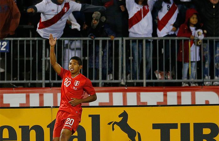 Flores marcó el empate de Perú ante EE.UU. Foto: EFE