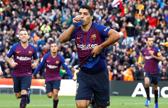El Barcelona goleó al Madrid con un triplete de Suárez. Foto: EFE