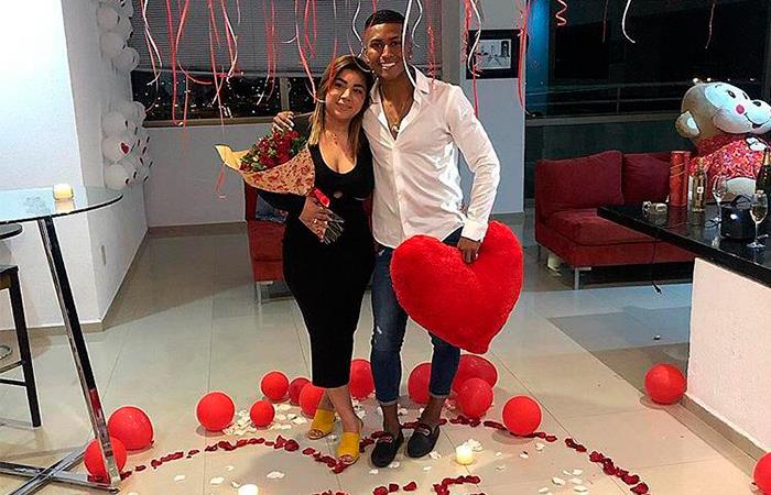 El volante de la Selección Peruana mostró su lado más romántico en redes sociales. Foto: Instagram