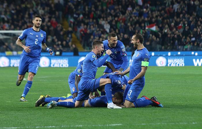 Italia venció por 2-0 a Finlandia. Foto: EFE