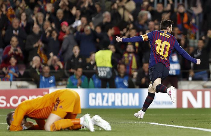 Lionel Messi celebra su tanto ante el United. Foto: EFE