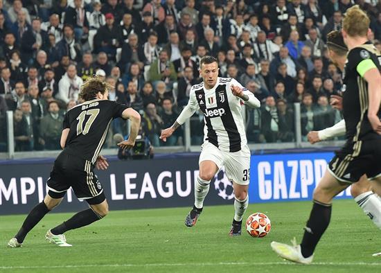 Juventus se quedó sin Champions al caer por 2-1 ante Ajax popr el partido de vuelta. Foto: EFE