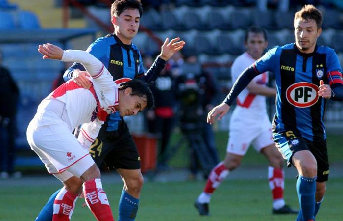 Huachipato cayó goleado ante Curicó. Foto: Twitter