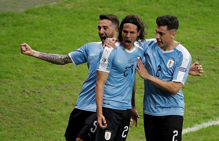 Edinson Cavani marcó el segundo gol de Uruguay. Foto: EFE