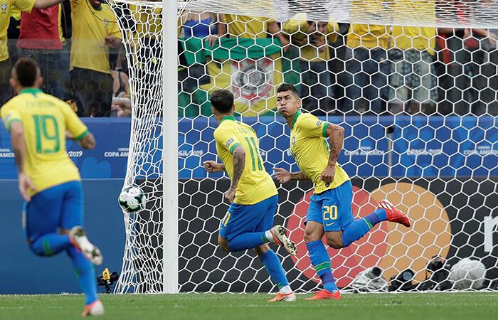 Firmino puso el 2-0 a favor de Brasil. Foto: EFE