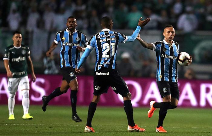 Gremio venció por 2-1 a Palmeiras. Foto: EFE