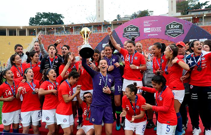 Chile sigue progresando en el fútbol femenino. Foto: EFE