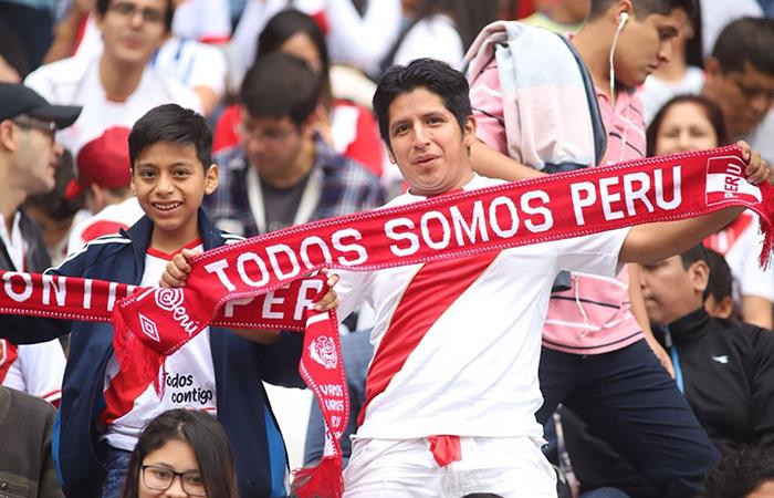 Hinchas de la Selección Peruana se verían beneficiados con la opción de abonos. Foto: Andina