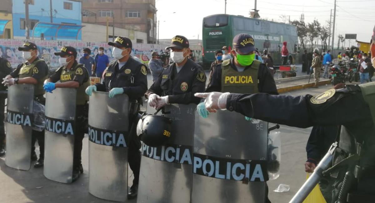119 mil policías se verán beneficiados con el bono de 720 soles. Foto: Andina