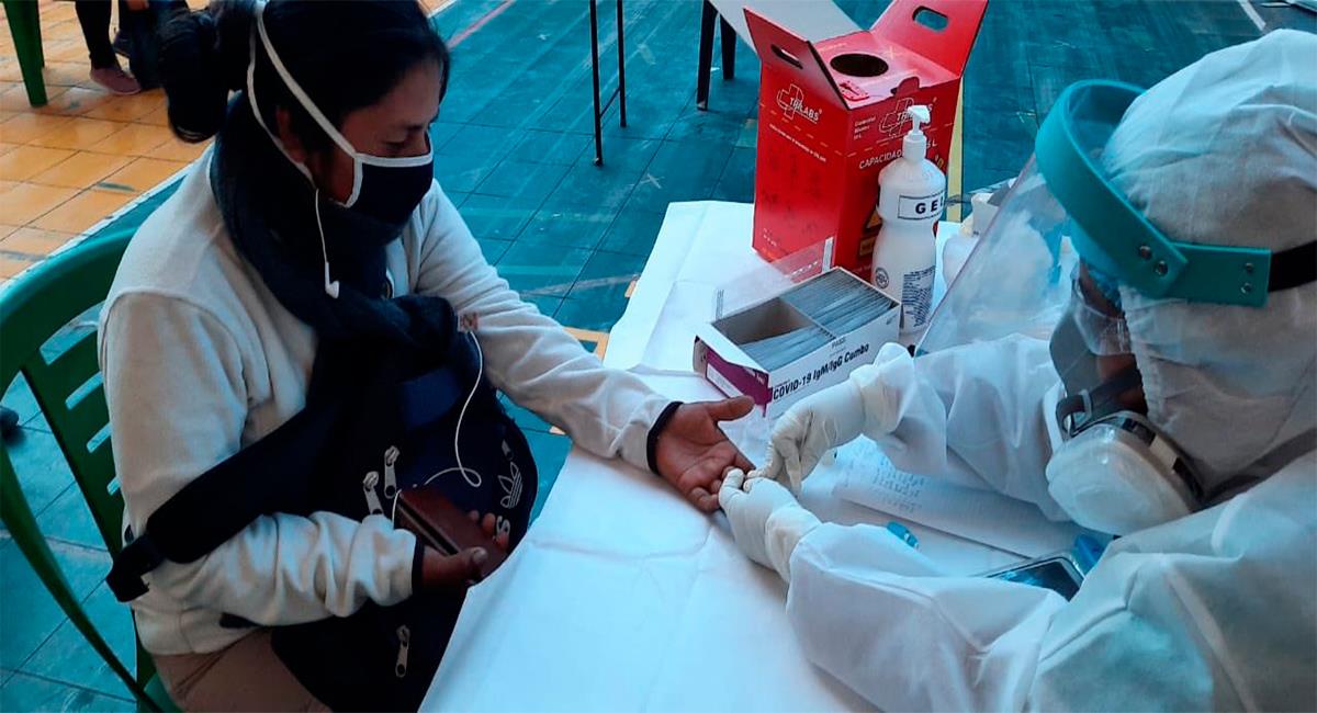 Perú acumula casi 400 mil casos del nuevo coronavirus. Foto: Twitter @EsSaludPeru