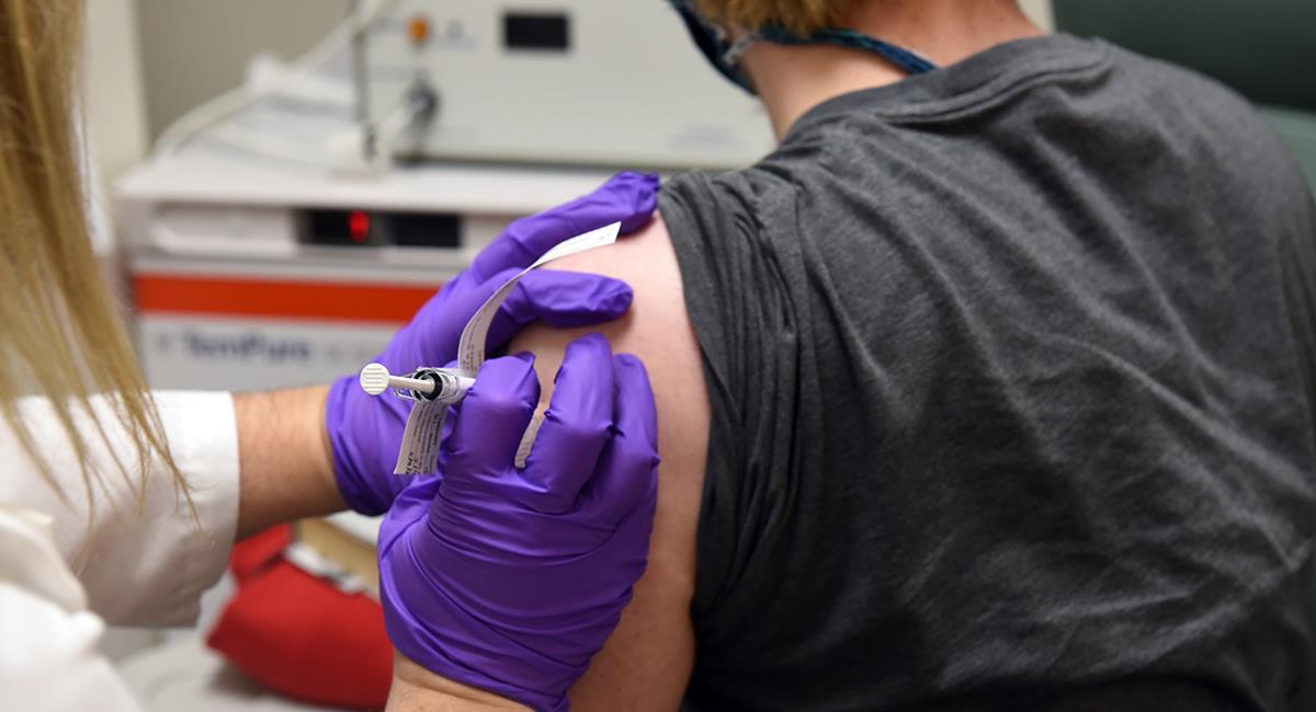 Vacunas se aplicarán en 6.000 voluntarios en Perú. Foto: EFE