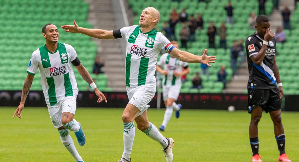 Arjen Robben marcó con camiseta del Groningen luego de 18 años. Foto: Twitter @fcgroningen