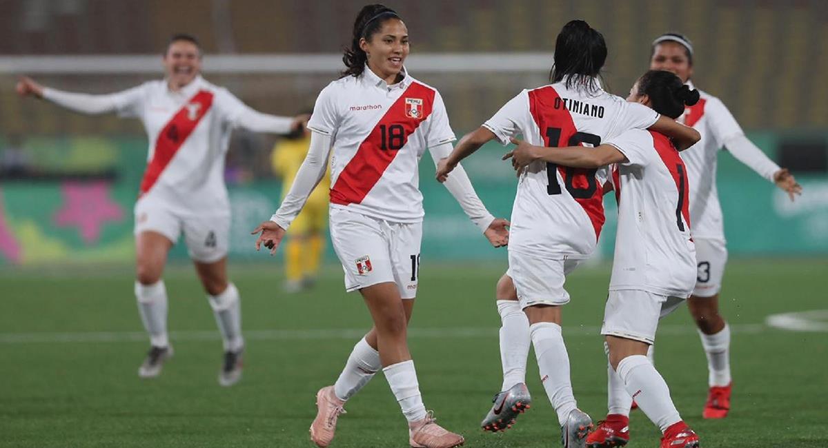 Fútbol femenino quiere fortalecerse con programa FIFA. Foto: Andina