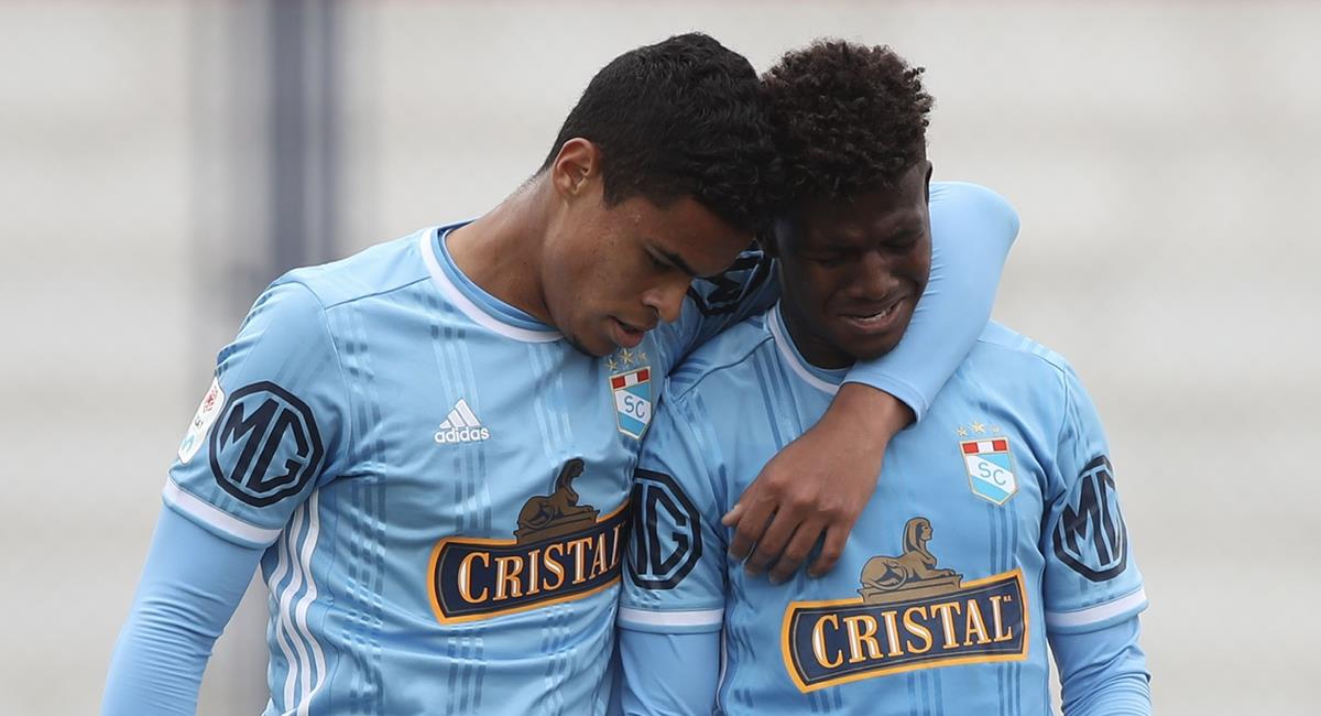 Washington Corozo emocionado tras su gol con Cristal. Foto: Prensa FPF