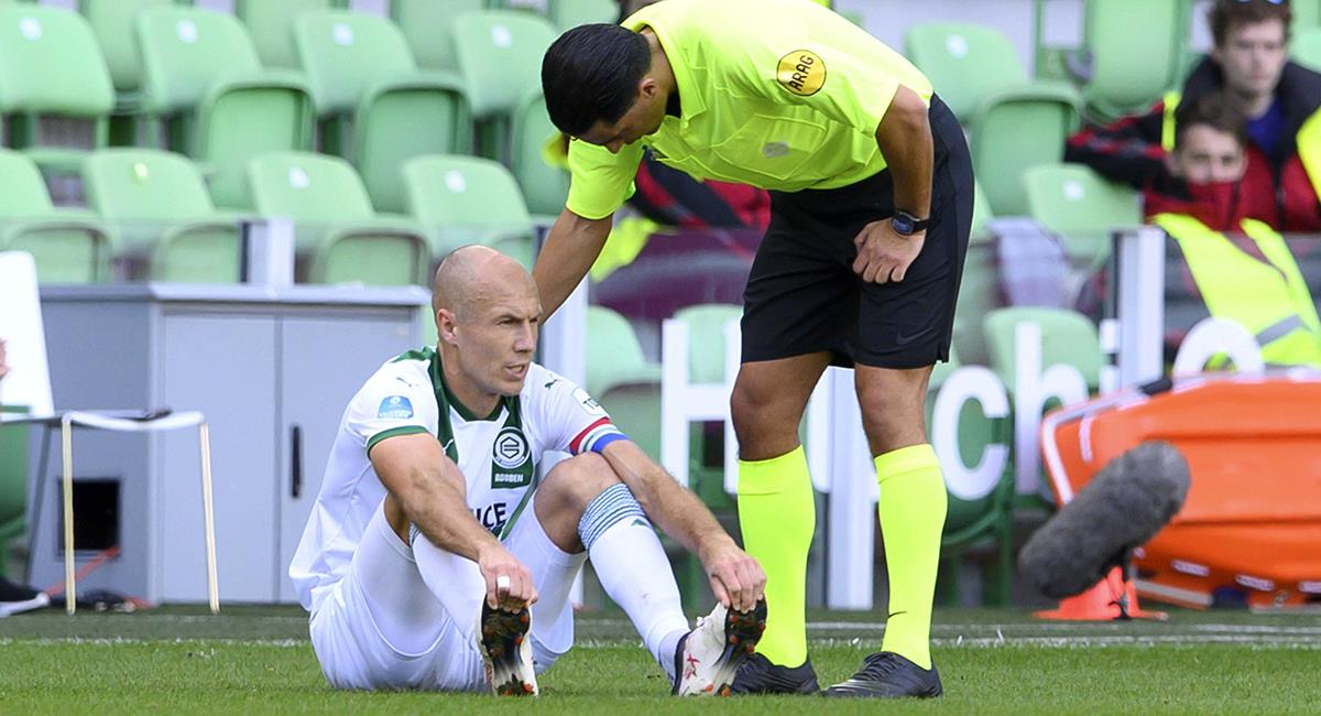 Robben terminó lesionado a los 30 minutos. Foto: EFE