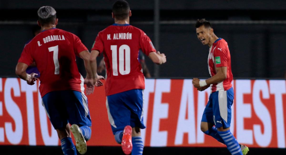 Ángel Romero puso el empate para Paraguay. Foto: Twitter @Albirroja