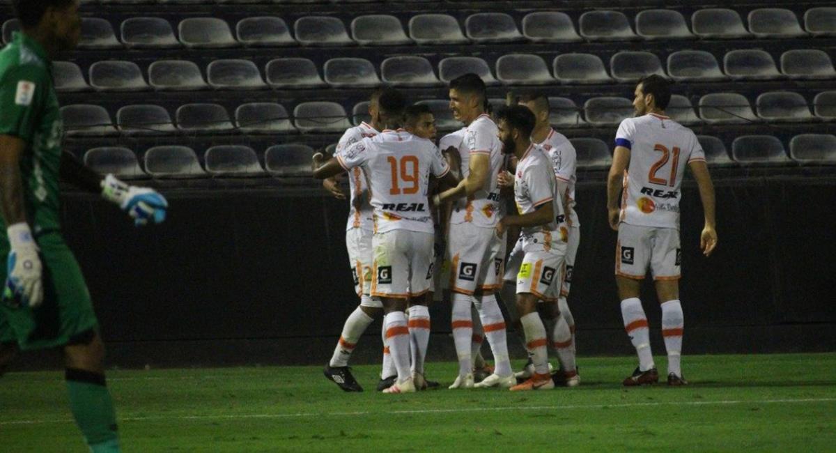 Ayacucho FC se  impuso con claridad a Melgar. Foto: Prensa FPF