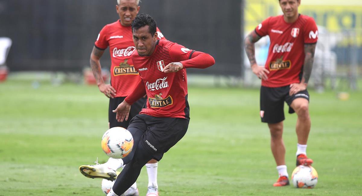Ricardo Gareca dio sorpresas en el once de Perú antes del viaje a Santiago. Foto: Prensa FPF