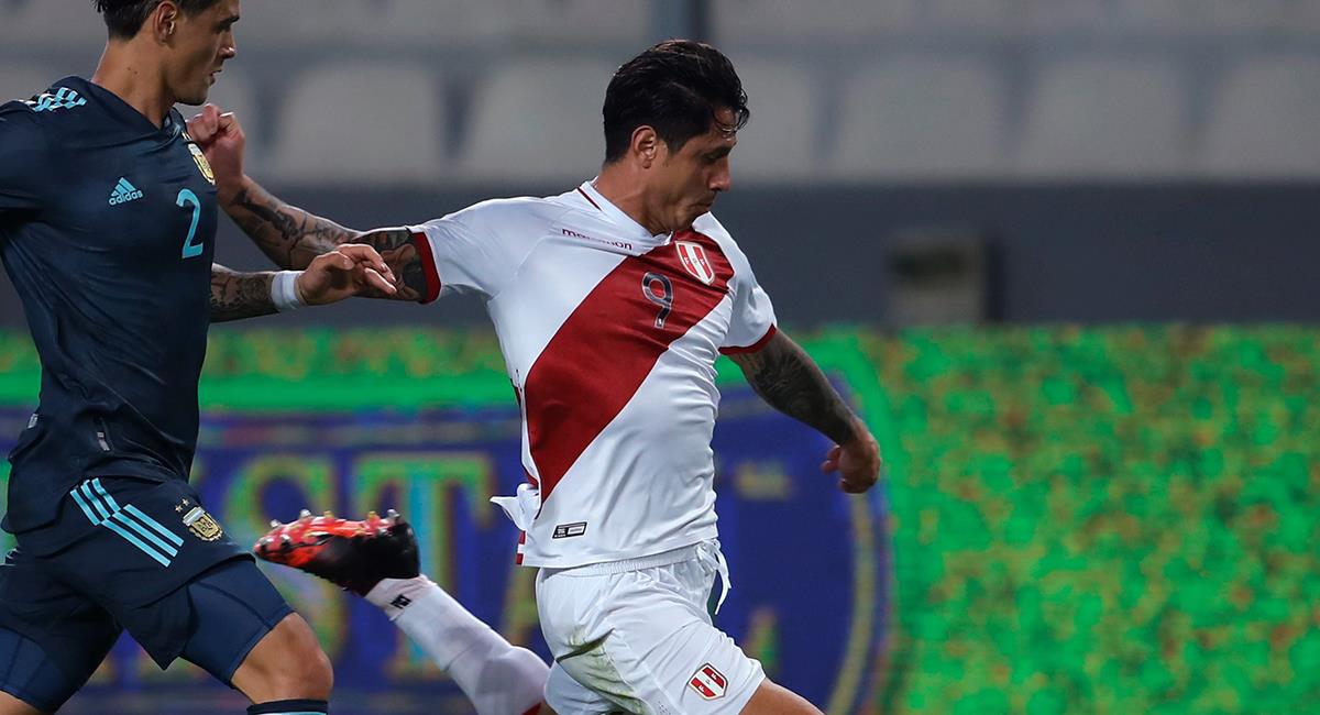 Lapadula jugo los 90 minutos del duelo entre Perú vs Argentina. Foto: EFE