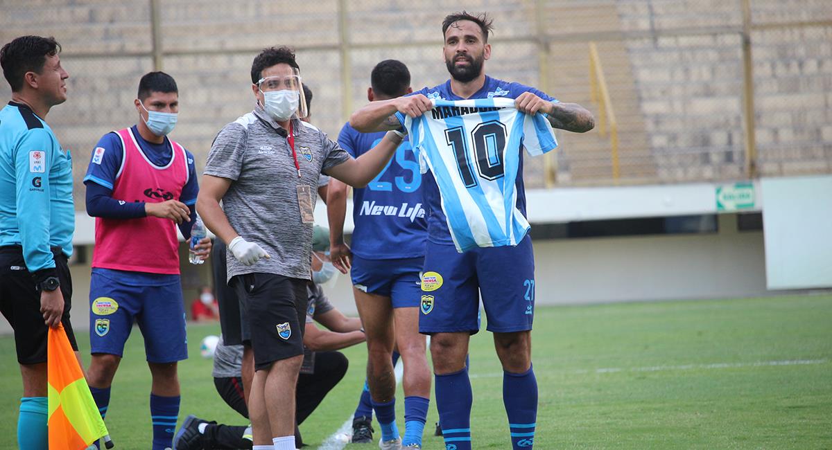 Parra no se guardó nada sobre el descenso de Alianza Lima. Foto: Prensa FPF