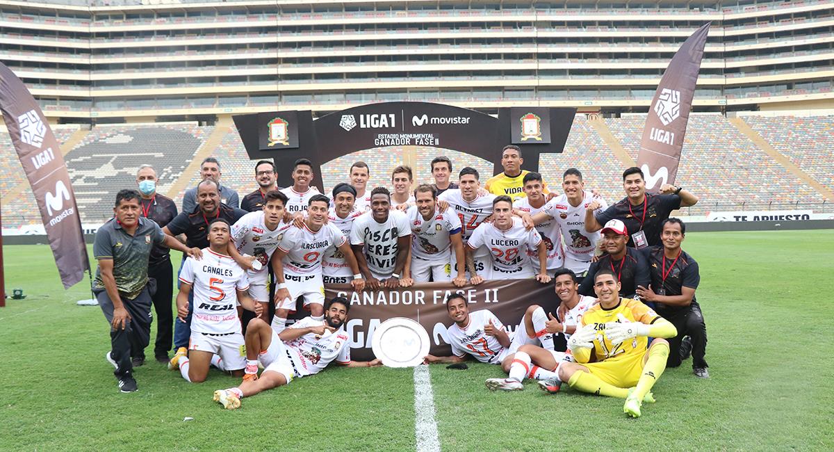 Gerardo Ameli logró ganar la Fase 2 con Ayacucho FC. Foto: Prensa FPF