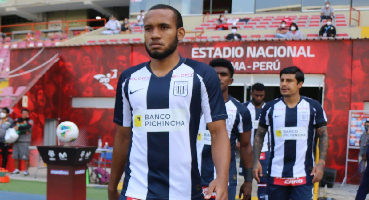 Aldair Salazar aún tiene contrato con Alianza Lima. Foto: Prensa de la FPF
