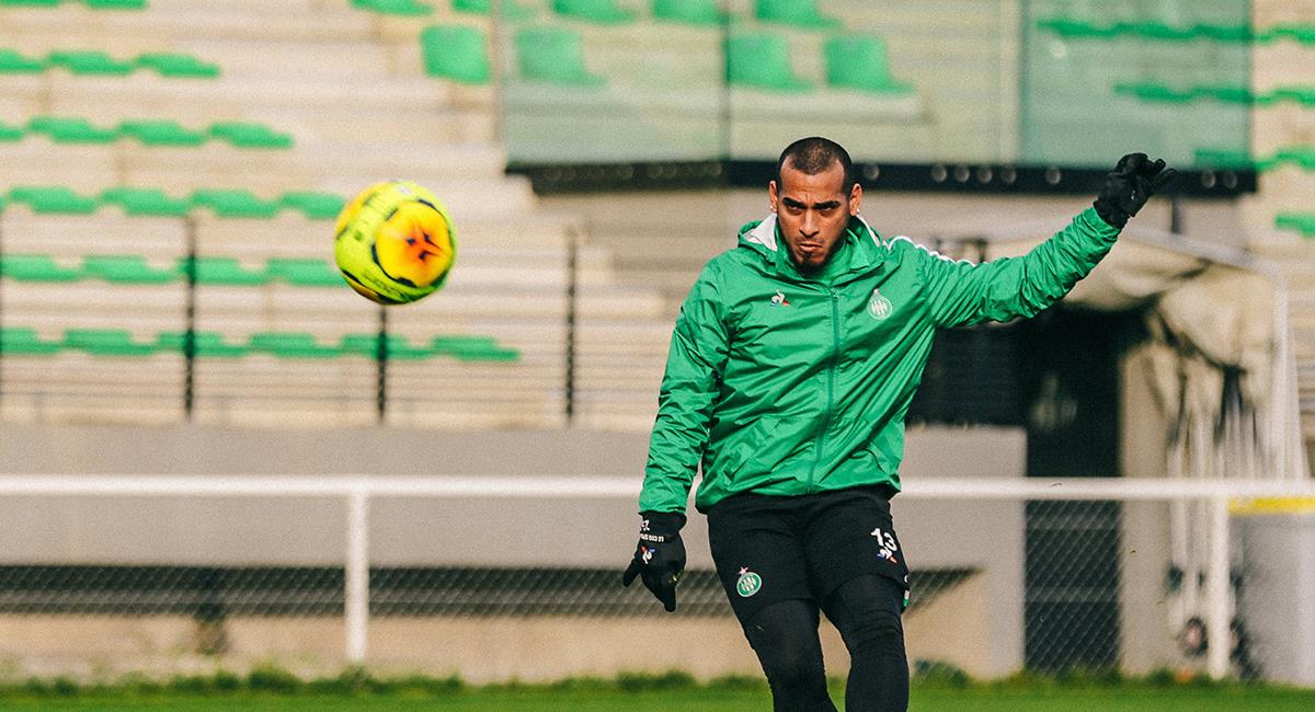 Miguel Trauco volvió y jugó 90 minutos con Saint Étienne. Foto: Twitter @ASSEofficiel