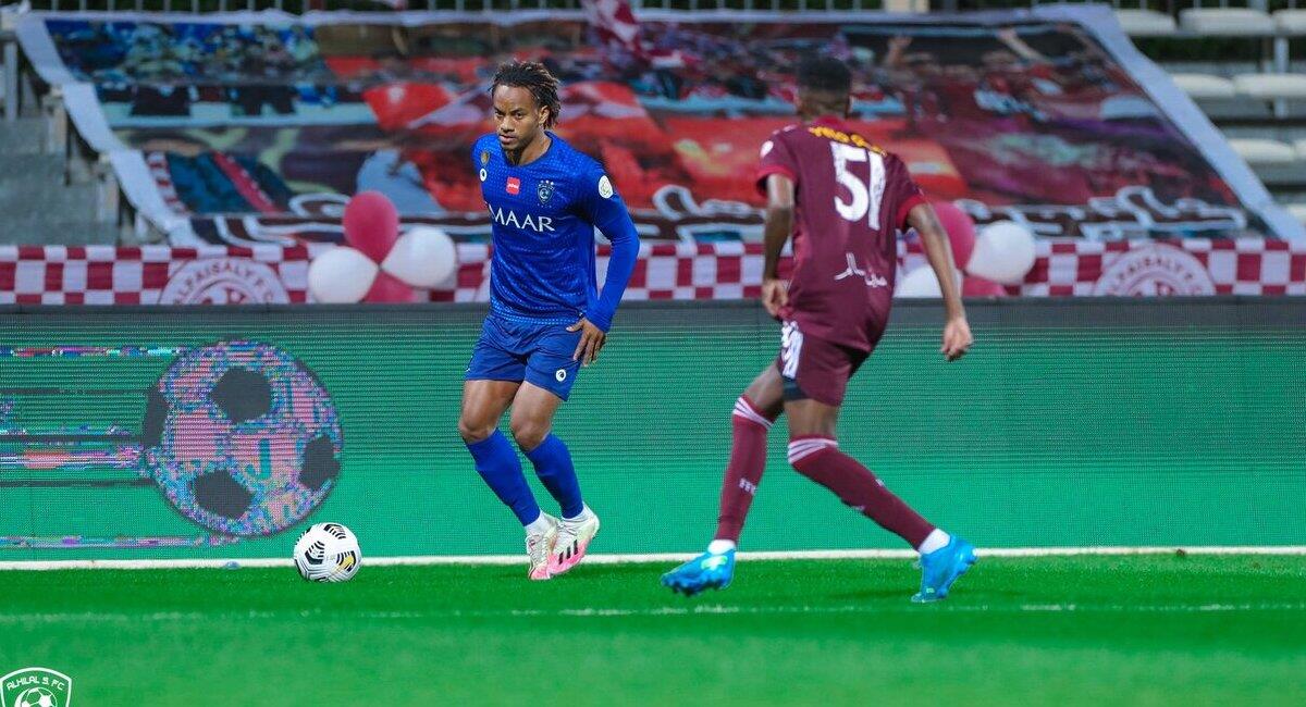 André Carrillo dio asistencia en el primer gol de su equipo. Foto: Twitter Al Hilal