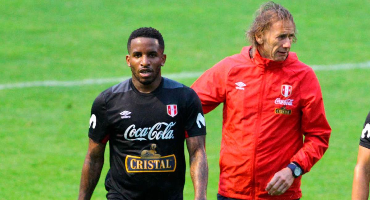 Ricardo Gareca no ve mal que Farfán vuelva al fútbol peruano. Foto: Twitter Difusión