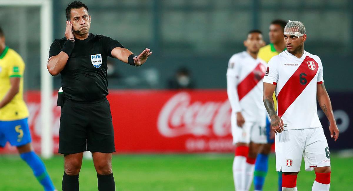 Julio Bascuñán es recordado por su polémico arbitraje en el Perú vs Brasil. Foto: Prensa FPF