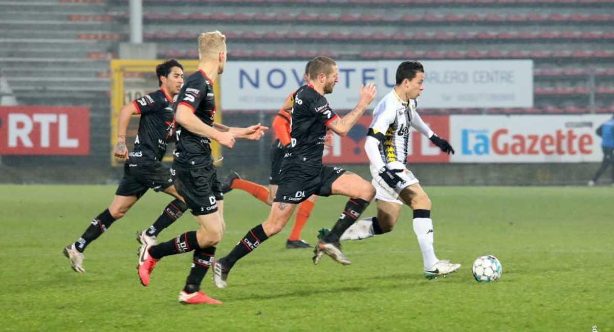 Benavente tuvo minutos en la Jupiler Pro League de Bélgica. Foto: Prensa Charleroi