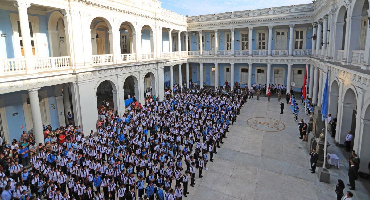 Colegio público en Lima. Foto: Andina