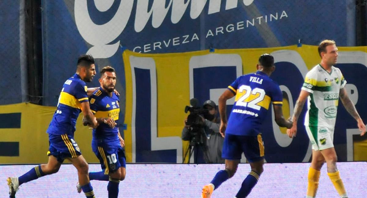 Carlos Zambrano fue titular los 90 minutos en Boca Juniors. Foto: Twitter