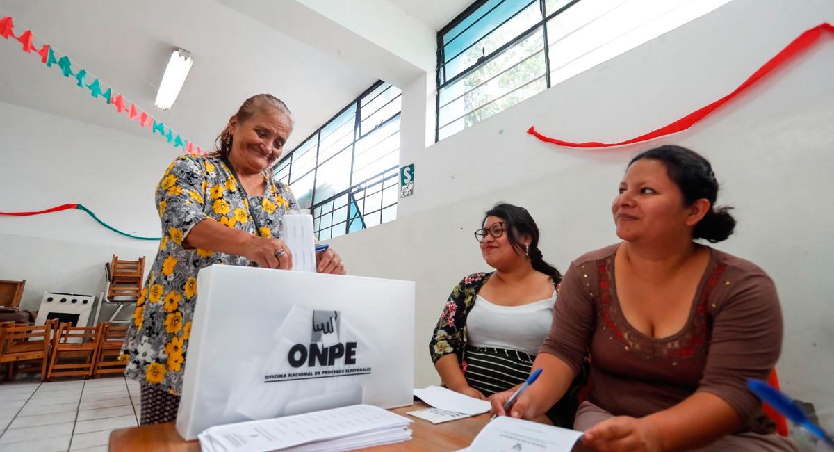 ONPE recomienda horario escalonado este domingo 11 de abril. Foto: Andina
