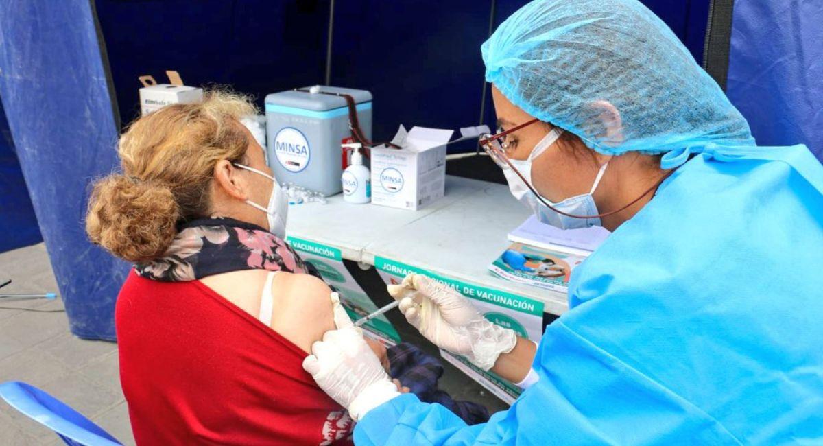 Cada vez más son los peruanos vacunados contra el coronavirus. Foto: Andina