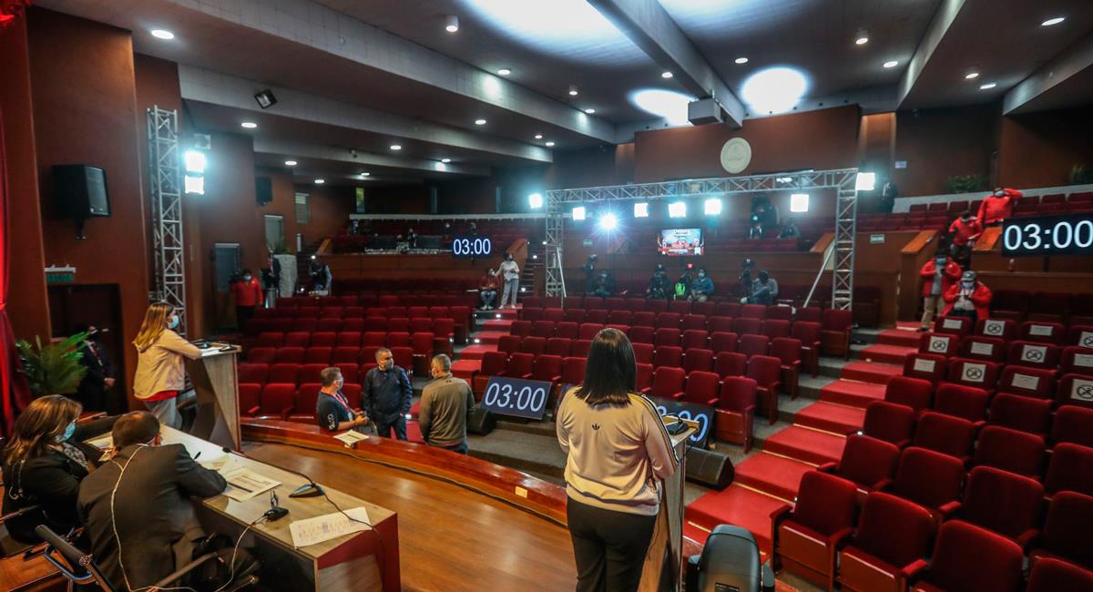 Debate presidencial iniciará a las 19:00 horas en Arequipa. Foto: Andina