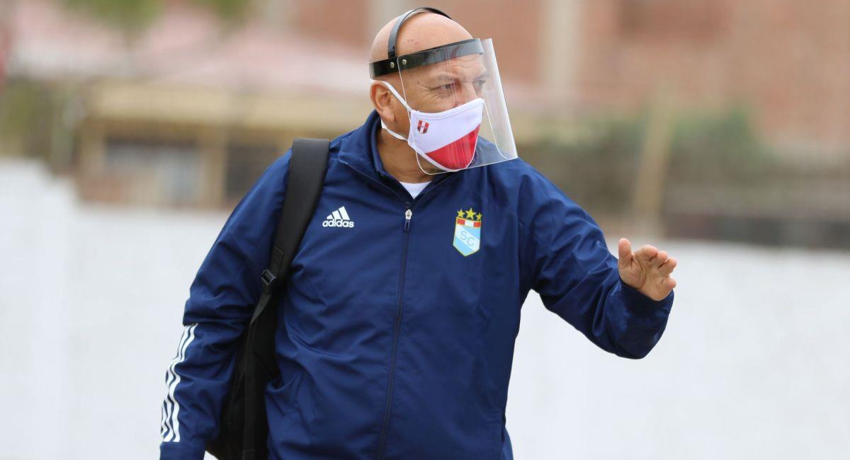 Roberto Mosquera, entrenador de Sporting Cristal. Foto: Andina