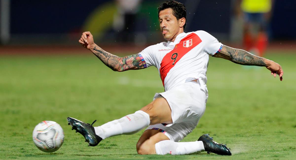 Gianluca Lapadula fue figura en la Selección Peruana ante Ecuador. Foto: EFE