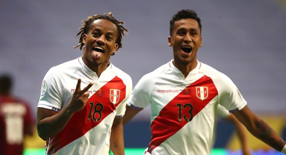 André Carrillo y Renato Tapia jugarán frente a Paraguay. Foto: Prensa FPF